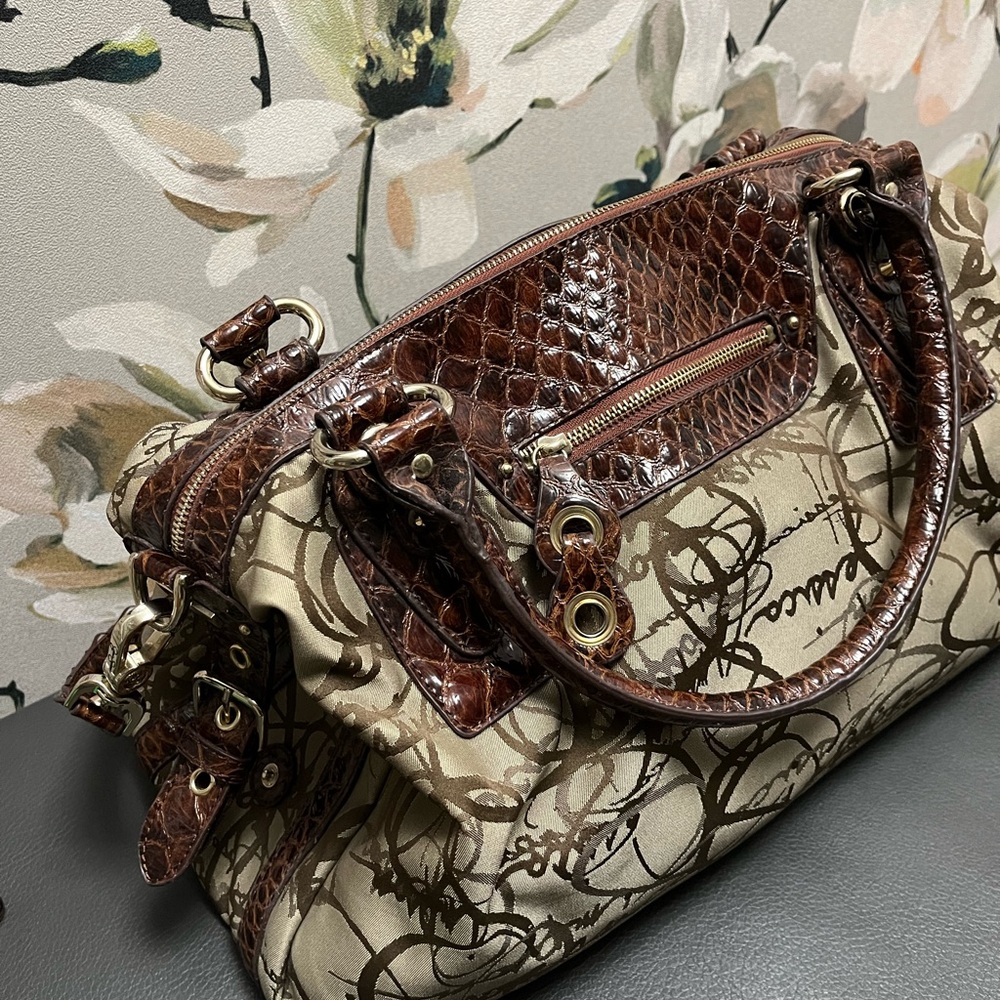 Jessica Simpson Designer Handbag - Picture 2 of 5